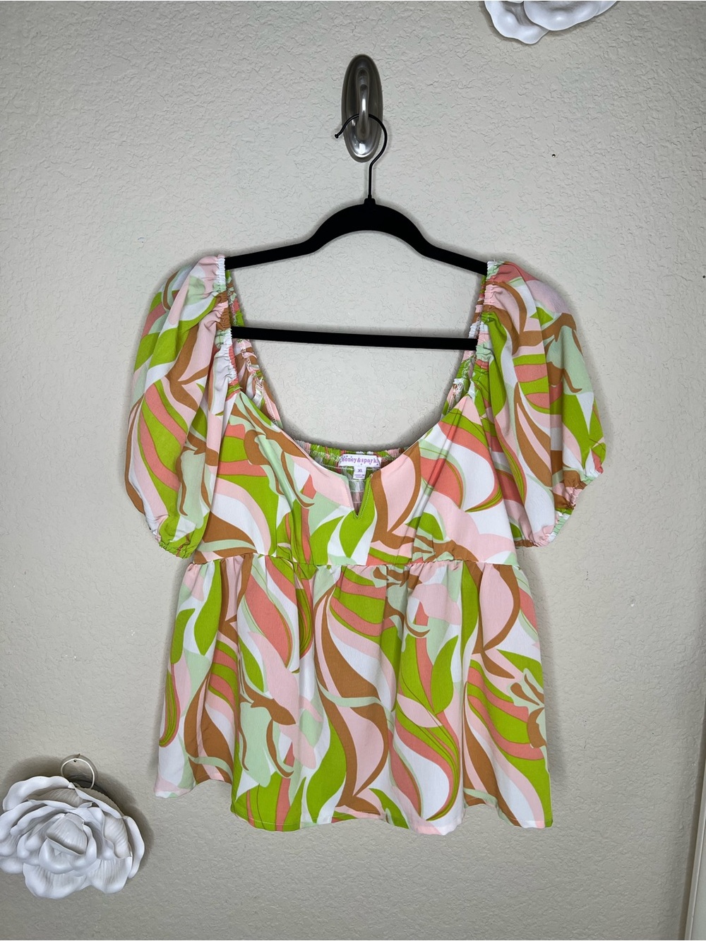 NTM: Honey & Sparkle Retro Abstract Babydoll Puff Sleeve Top XL